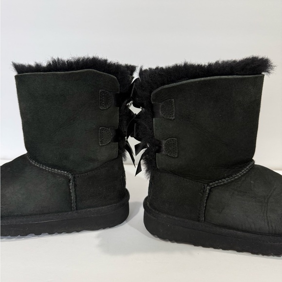 UGG BAILEY BOWS BOOTS FOR LITTLE GIRL - Picture 6 of 9